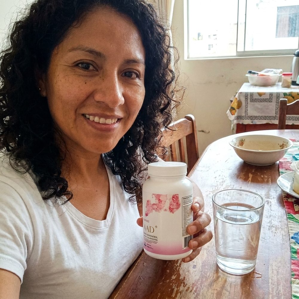 Mónica, 53